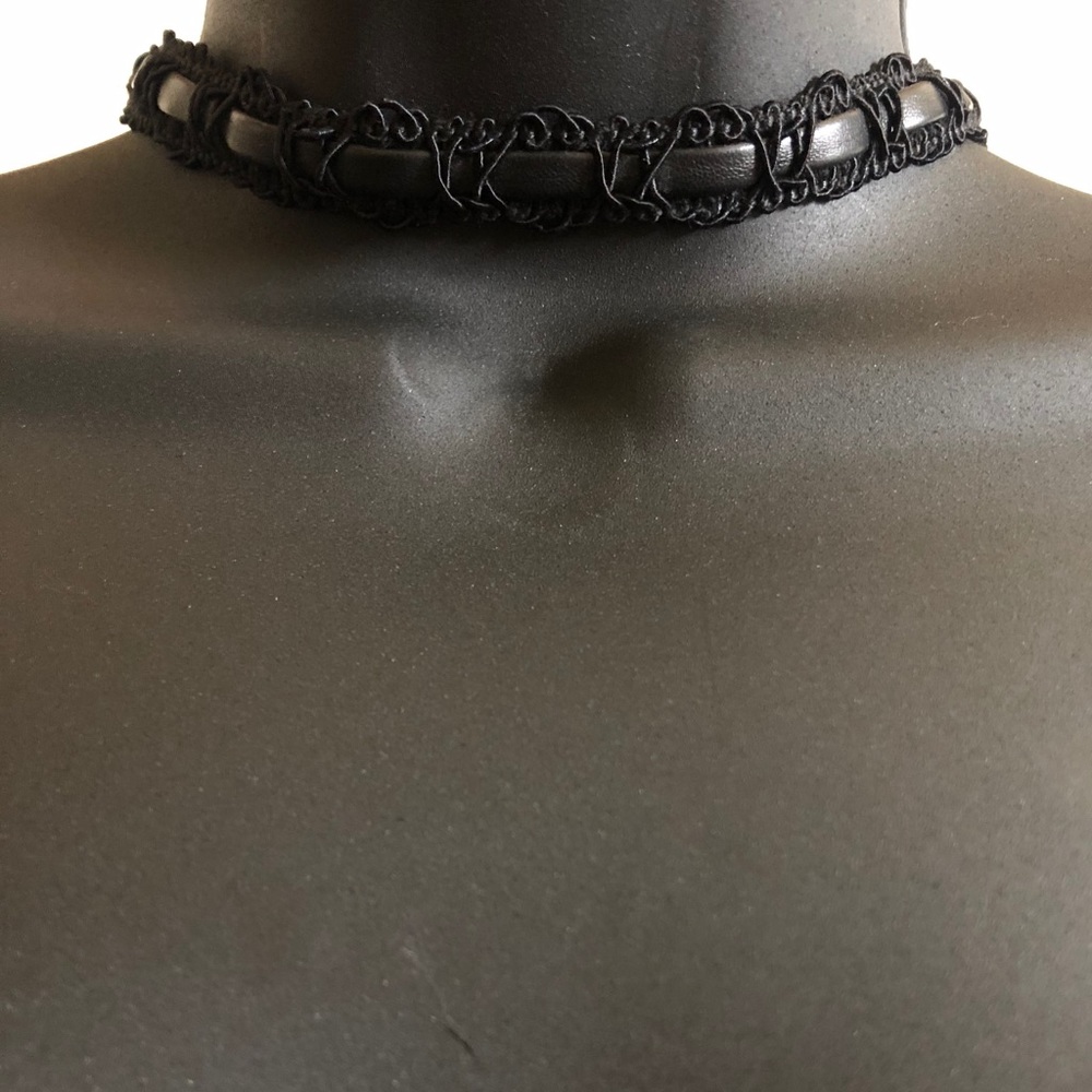 Black Choker